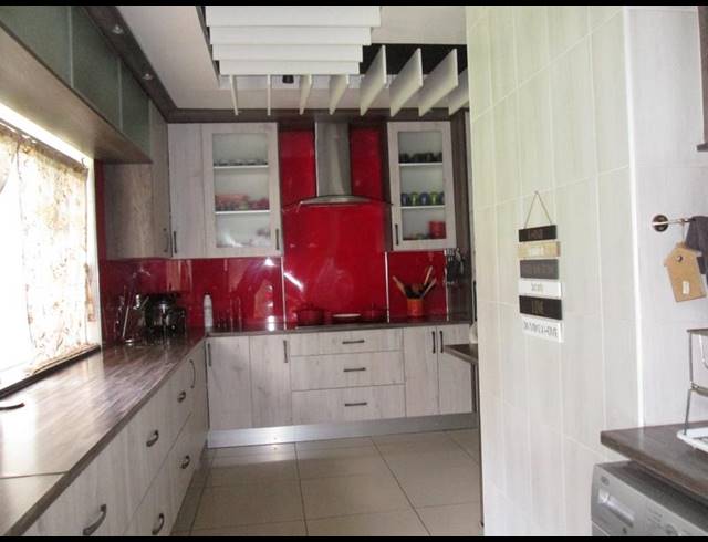 3 BEDROOM HOUSE FOR SALE IN PRIMROSE HILL